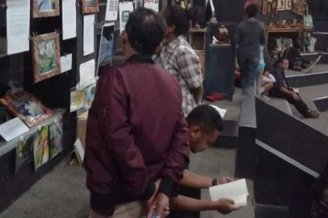 kencan buku fesek
