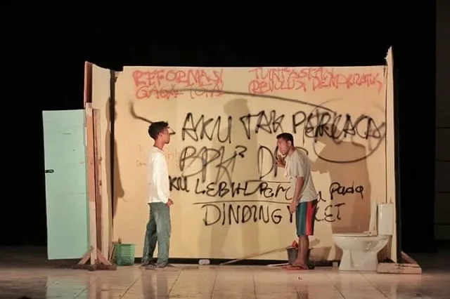 maumerelogia iv coret coret di toilet