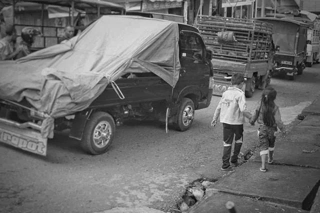 sudah dua tahun pesta tak mampir ke rumah