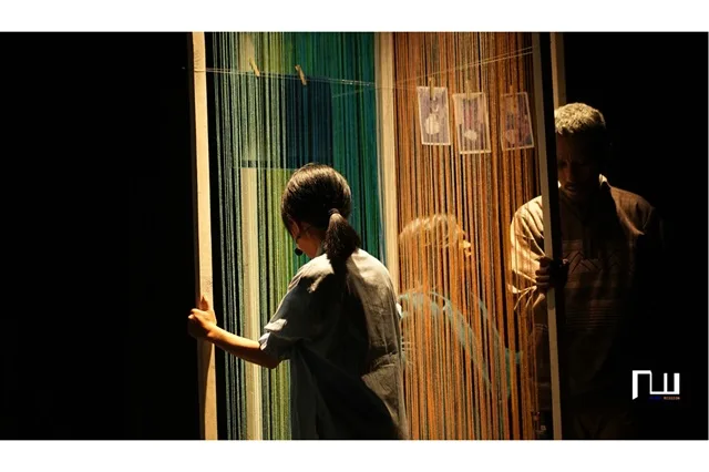 Sekitar Kita - Pentas Teater X-Ray Mission Melampaui Batas Panggung